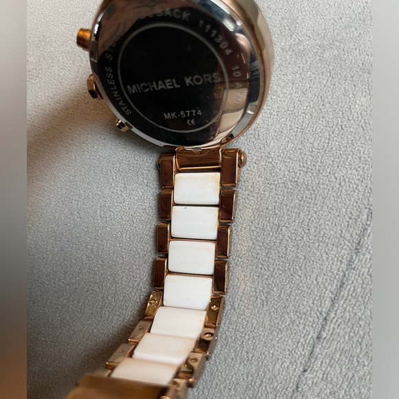 Michael Kors Watch - Picture 8 of 8